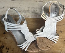 COACH AND FOUR Women's Singback ankle strap sandals White size 7.5  7 1/2