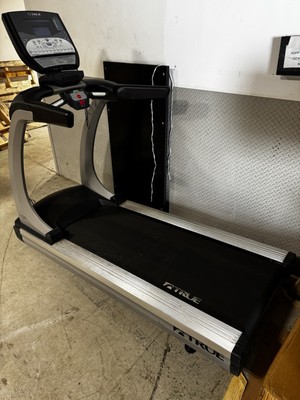 True Fitness CS500 Commercial Treadmill