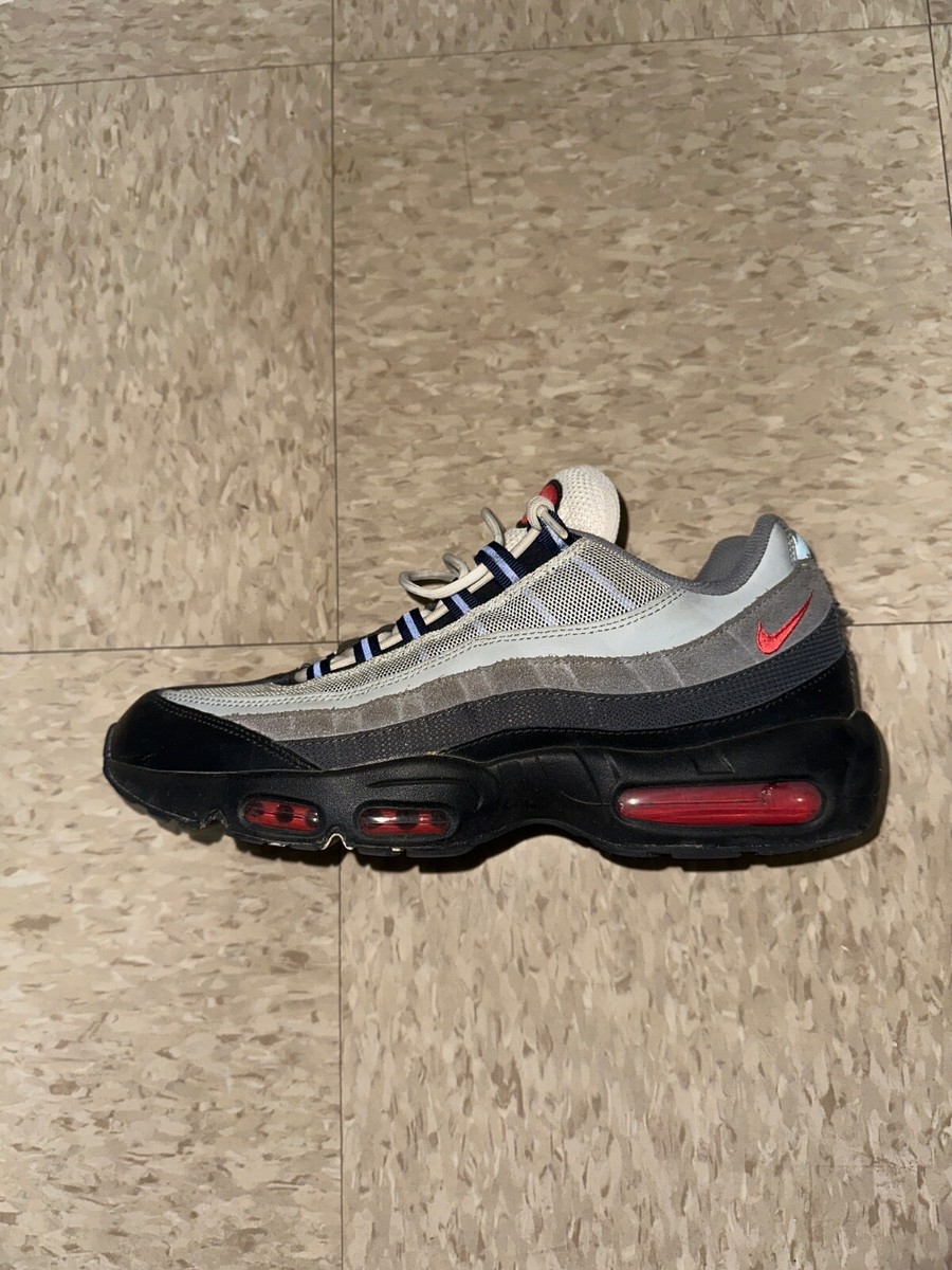Nike Air Max 95 ブラック〜グレーグラデーション/レッド US11 Nike Air Max 95 ブラック〜グレーグラデーション/レッド US11