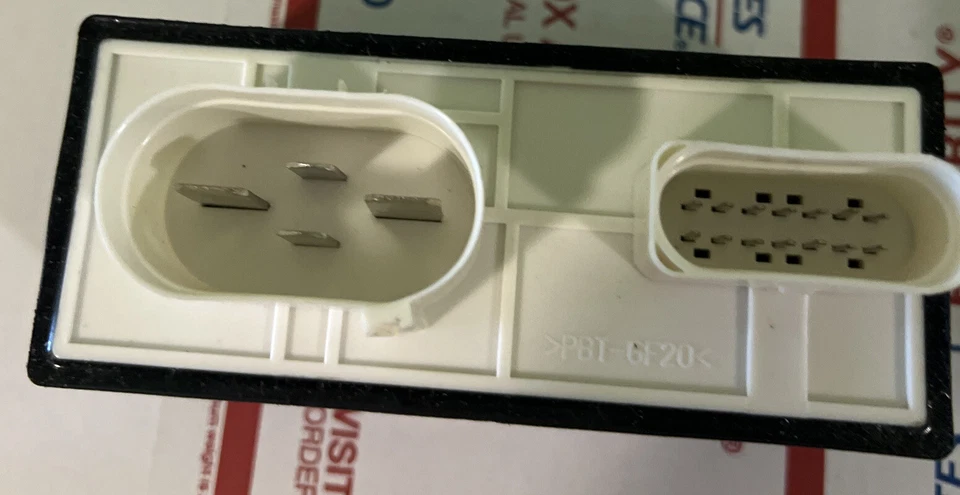 Módulo de ventilador de refrigeración del motor Gates FCM103 para modelos seleccionados de Audi Volkswagen 99-10 Foto 2 de 4