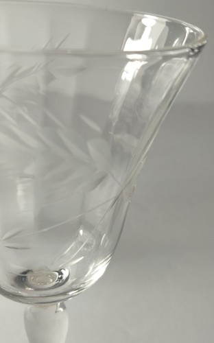 Juego De 5 Copas De Colección Delicadas Grabadas Con Tallo De Cristal Elegantes 5 3/4" De Alto - Imagen 8 de 9