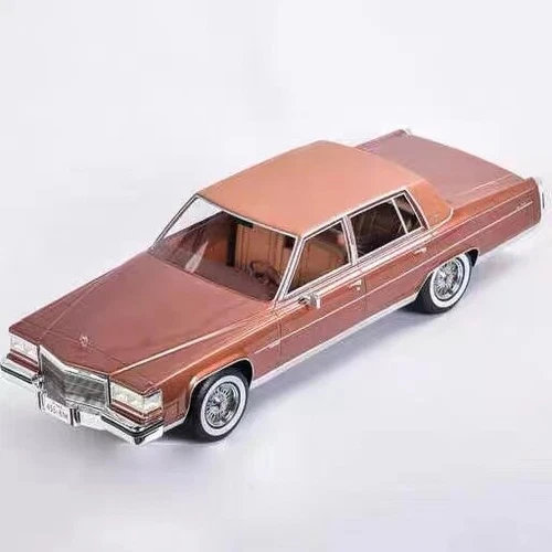 BOS 1/18 Cadillac Fleetwood Brougham 1982 Edition EXTREMELY RARE. - Picture 4 of 6