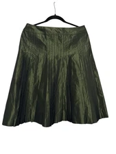 NWT Carlisle A-Line Pleated 34% Silk Skirt with Lining Size 8 Festive Green