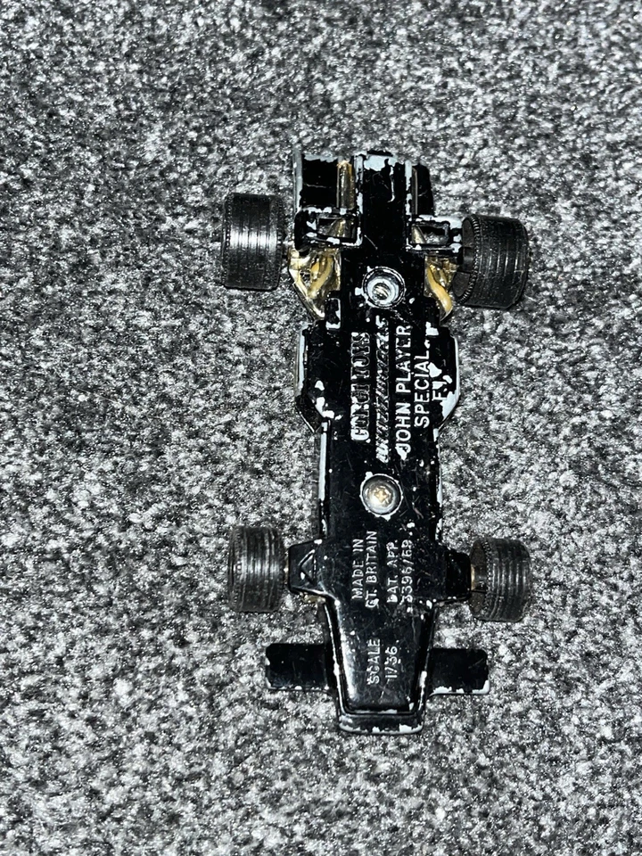 Coche de juguete de carreras Corgi John Player Special F1 1:36 modelo vintage Ford negro #210 Foto 3 de 3
