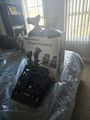 Thrustmaster T.Flight Full Kit X Flight Stick Throttle & Pedals Xbox