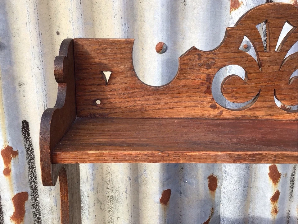 ANTIQUE CARVED OAK WALL MOUNTED SHELF / BOOKCASE WITH SCROLL DECORATION 19thC - Image 4 of 4