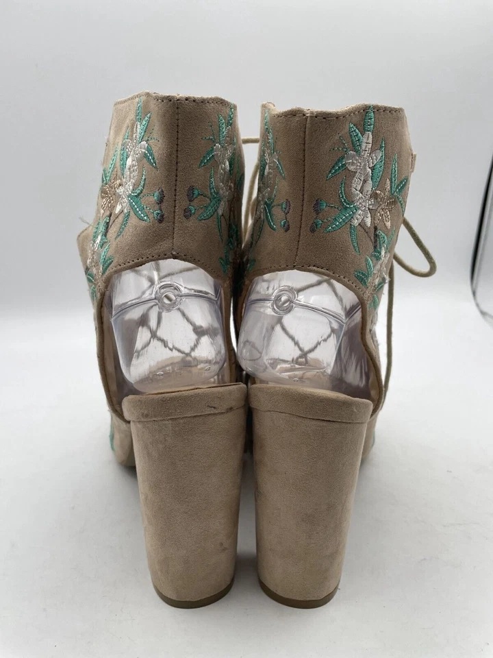 Tacones Wild Diva Lounge con tiras para mujer talla 8,5 beige bordados tacones con cordones Foto 3 de 4