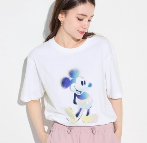 UNIQLO Mickey Stands Mens / Womens UT Graphic T-Shirt - size Small - EUC