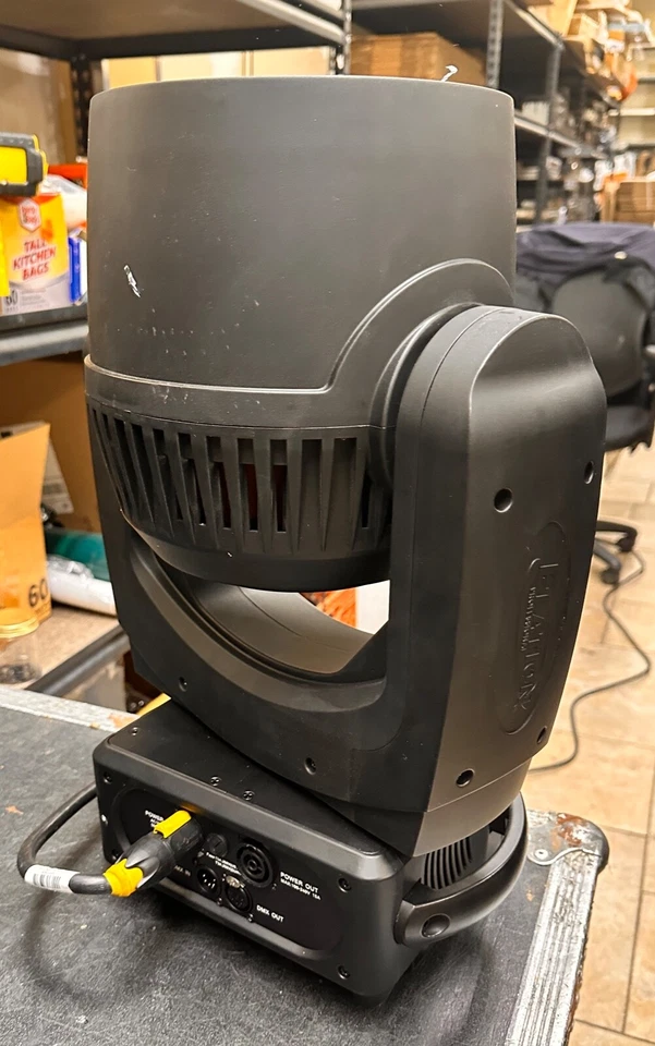 Elation Fuze Wash 575 Cool White LED Wash Light w/Zoom - Snoot & Clamp - Image 2 of 4