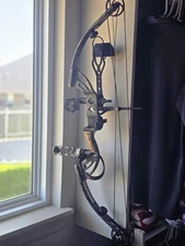 R/H Bowtech Diamond Recon Brand New String And Cable Ready To Hunt!!!