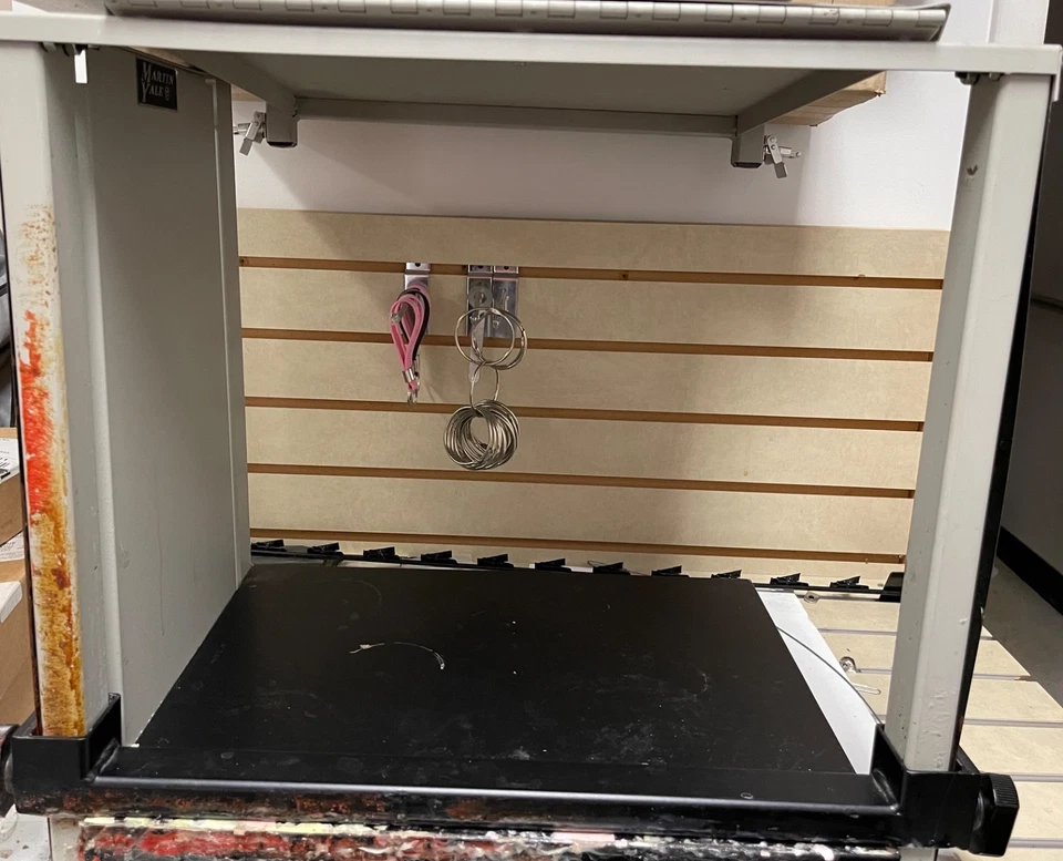 Prensa de relleno Martin Yale EZP-18 - Máquina para hacer almohadillas de alta resistencia y fácil de usar Foto 2 de 3