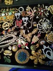 Vintage Jewelry Lot  BROKEN  — photo 3