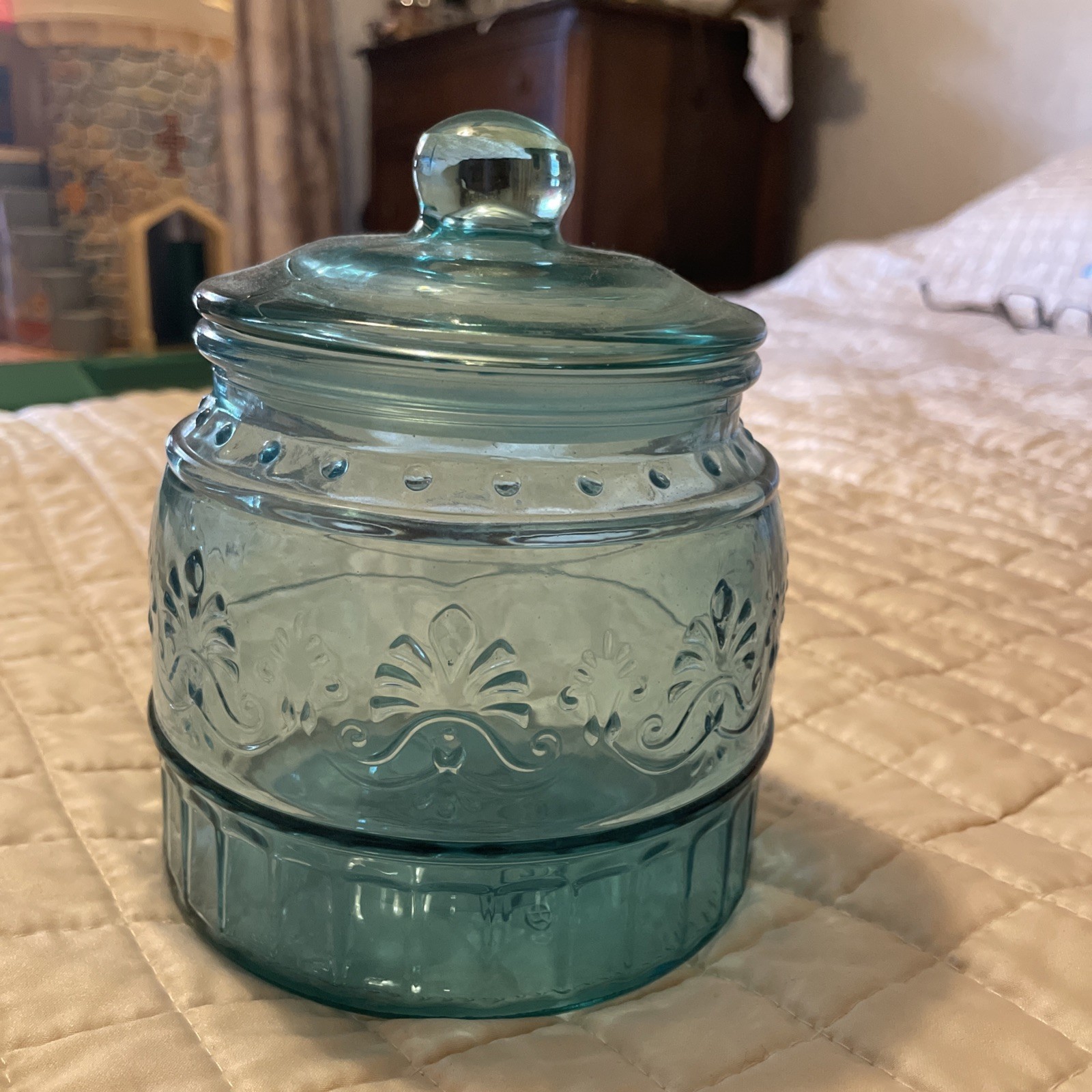 The Pioneer Woman Cassie Embossed Glass Canister & Lid Small 6" Teal Blue Read