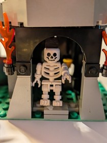 Vintage Lego Lot Dark Dragon Den 6076 Skeleton Surprise 6036 Magic Shop 6020 