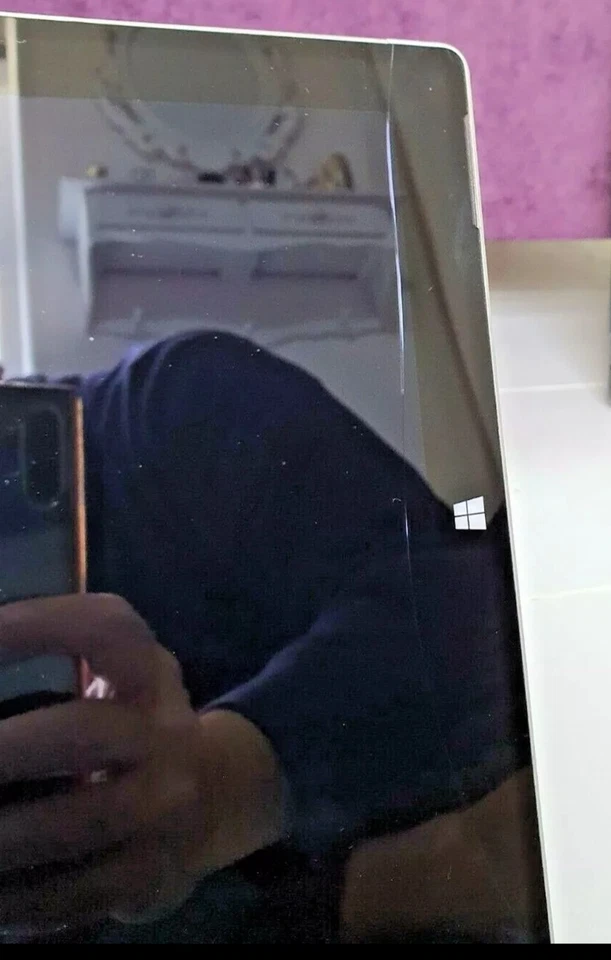 Microsoft Surface Pro 3 12.1 Core i5-4300U 1.90GHz 8GB 256GB Windows10 (Read...) - Image 4 of 4