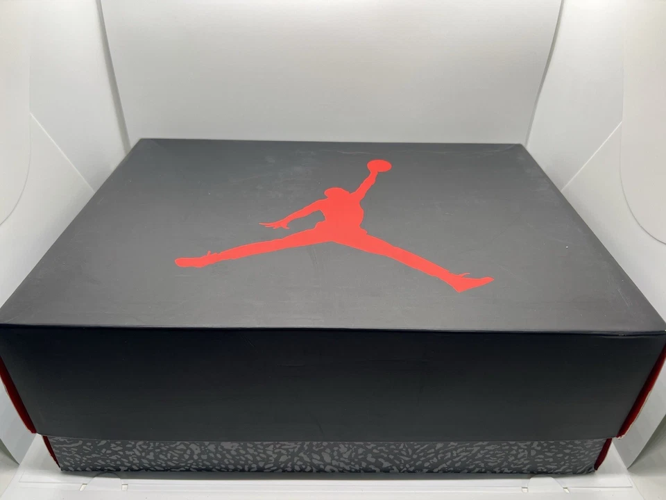 Talla 11 - Air Jordan 3 Retro Clorofila Foto 2 de 4