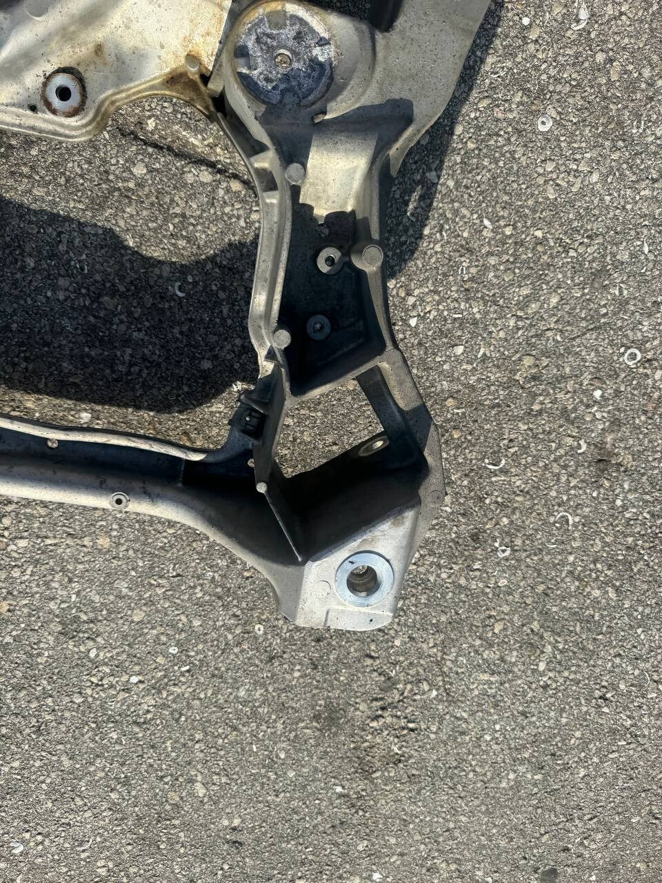 01-09 Mercedes CLK350 CLK 550  C350 Front Engine Subframe Cradle Sub Frame OEM