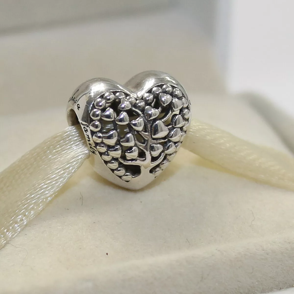 Blank Rust komedie New Hauthentic Pandora Charm Flourishing Hearts Tree Of Love 797058 W Suede  Pouc | eBay