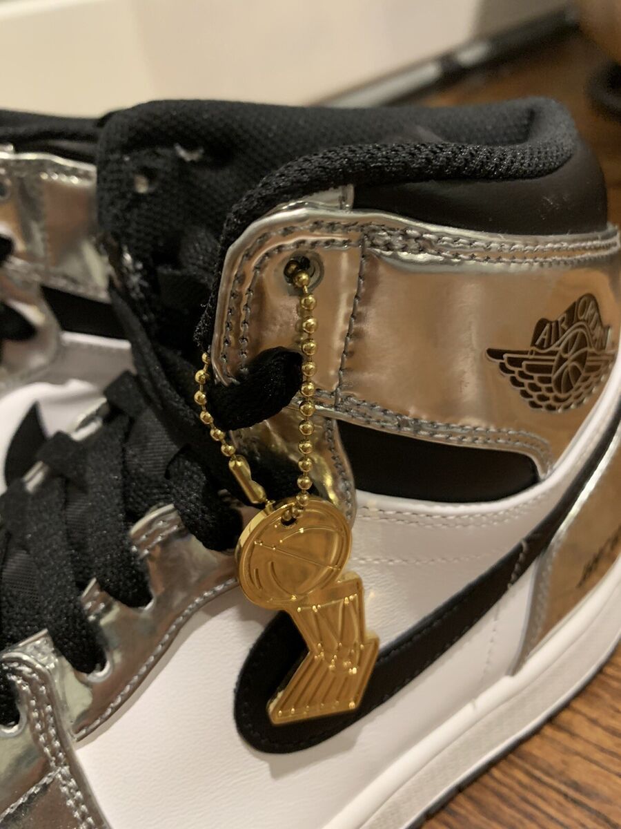 NIKE AIR JORDAN 1 RETRO HIGH 'PASS THE TORCH' SIZE 9.5 NIKE AIR JORDAN 1 RETRO HIGH 'PASS THE TORCH' SIZE 9.5