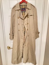 Women "burberrys” Tan Trench Coat Wbelt. No Size P2p Is 19"