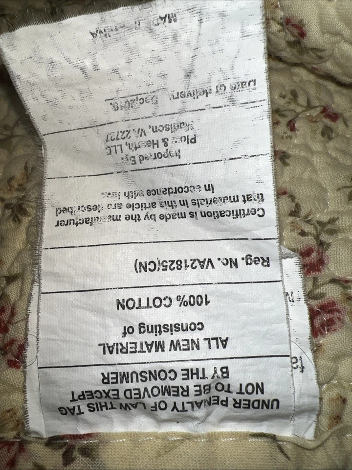 Plow and Hearth KING SIZE Plaid Quilt, Dust Ruffel & Decorative Pillow COUNTRY - Image 4 of 4