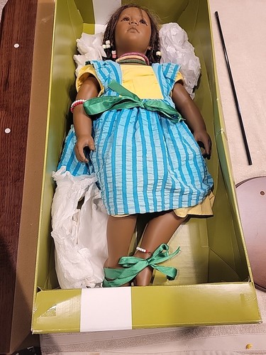 Annette Himstedt Ayoka 28" doll w/box And Pamphlet And COA - Bild 3 von 9