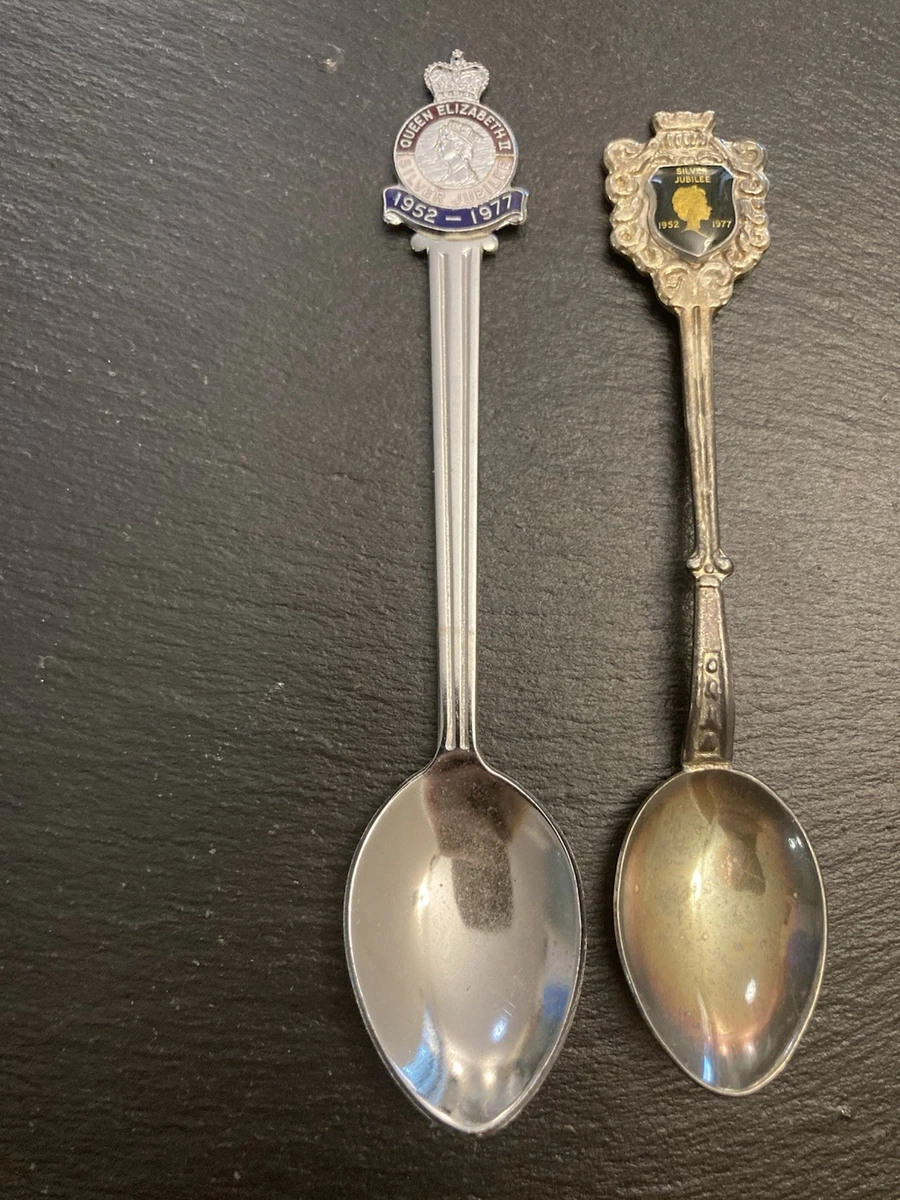 Elizabeth II (1952-2022) Royal Spoon Historical Royalty