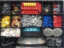 400+ Lego technic small parts in sorting tray, bundle (see photos)