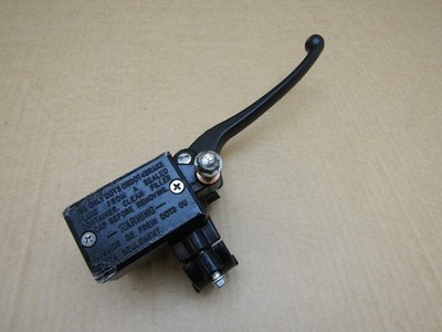 Hauptbremszylinder Mutt FSR 125 2022 5180 km vorne (14820)
