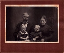 VTG Cabinet Card Photo Family Children MOther Father Siblings Love Affection