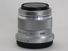 OLYMPUS M.ZUIKO DIGITAL 45MM F1.8 OBJEKTIV SILBER MFT 45 mm