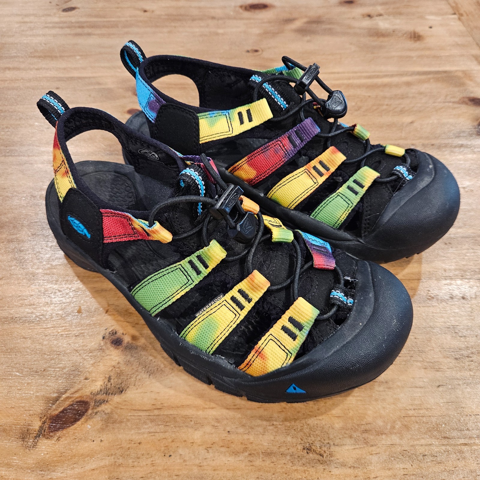 Sandali donna KEEN Newport retrò US 7 UK 4 5 EU 37 5 colorati