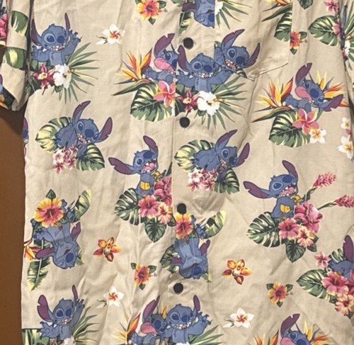 Camicia Stitch Disney piccola adulto manica corta bottoni davanti 100% rayon nuova - Foto 4 di 7