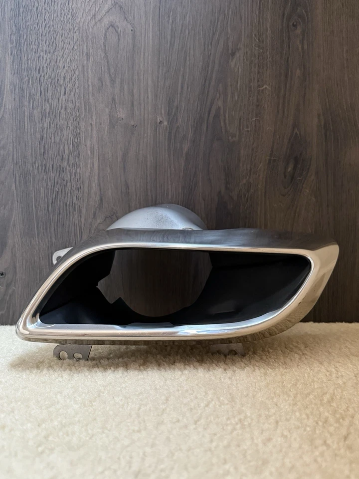 Tubo de escape izquierdo conductor Chrysler 300 Mopar 2015-2023 punta estilo OE Foto 2 de 4