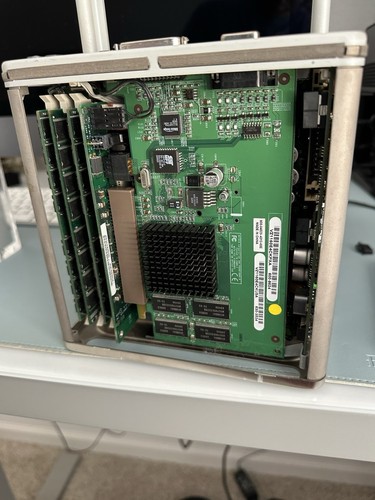 Power Mac G4 Cube - Afbeelding 8 van 10