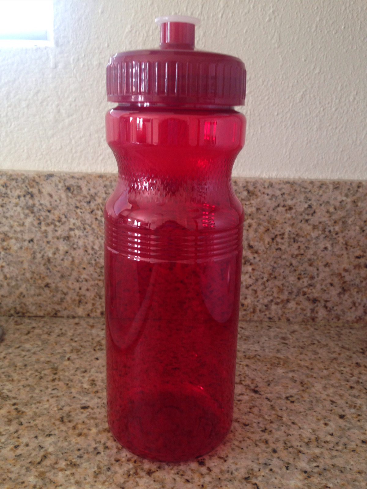 100 Bulk Pack 24 Ounce Red Water Bottles USA Made NEW