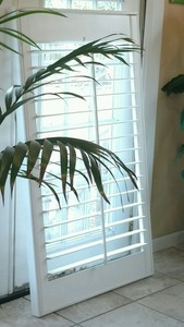 Solid Wood Plantation Shutter 3 1 2 Louvers 34 1 4 W 57 5 8 L White New Ebay