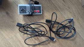 Nintendo Mini Nes Classic + extra controller + 2 controller extension cables