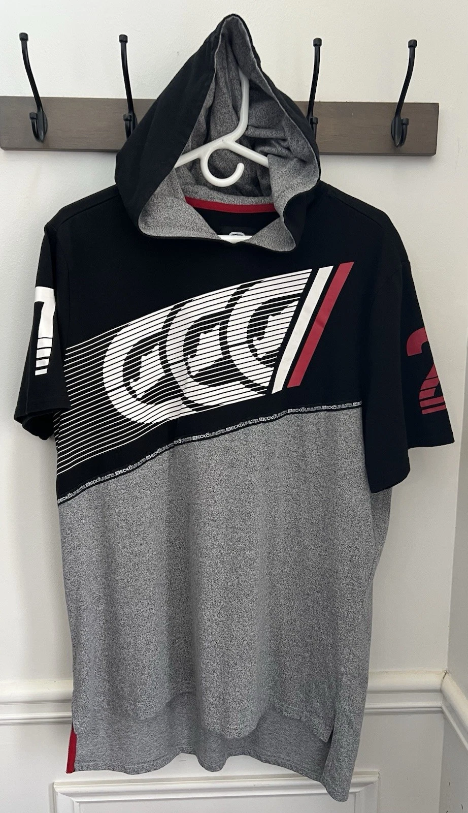 ECKO UNLTD Mens Hoodie Shirt Black White & Red Short Sleeve Logo Size L