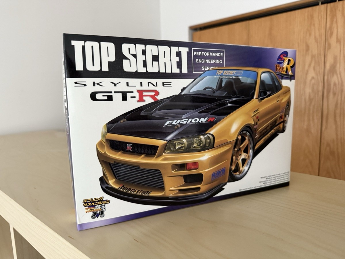 AOSHIMA Top Secret Japan Nissan Skyline R34 GTR Model Kit 1/24 