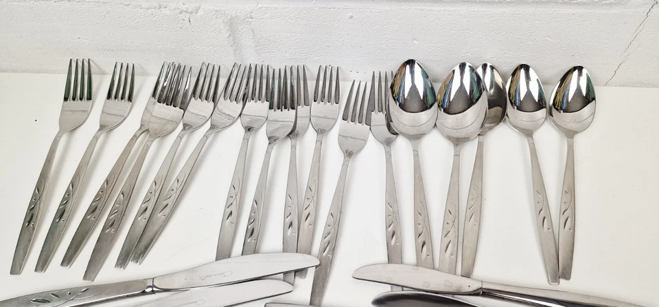 Vintage Community Oneida 44 Piece Stainless Steel  Cutlery Set VENETIA Design - Image 3 of 4