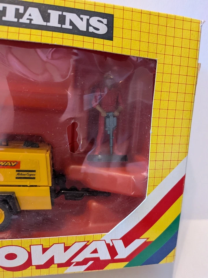 BRITAINS AUTOWAY COMPRESSOR #9840 (1983) - Image 2 of 3