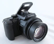 Panasonic Lumix DMC-FZ20 Digital Camera 5MP CCD Tested, Working, Camera Only