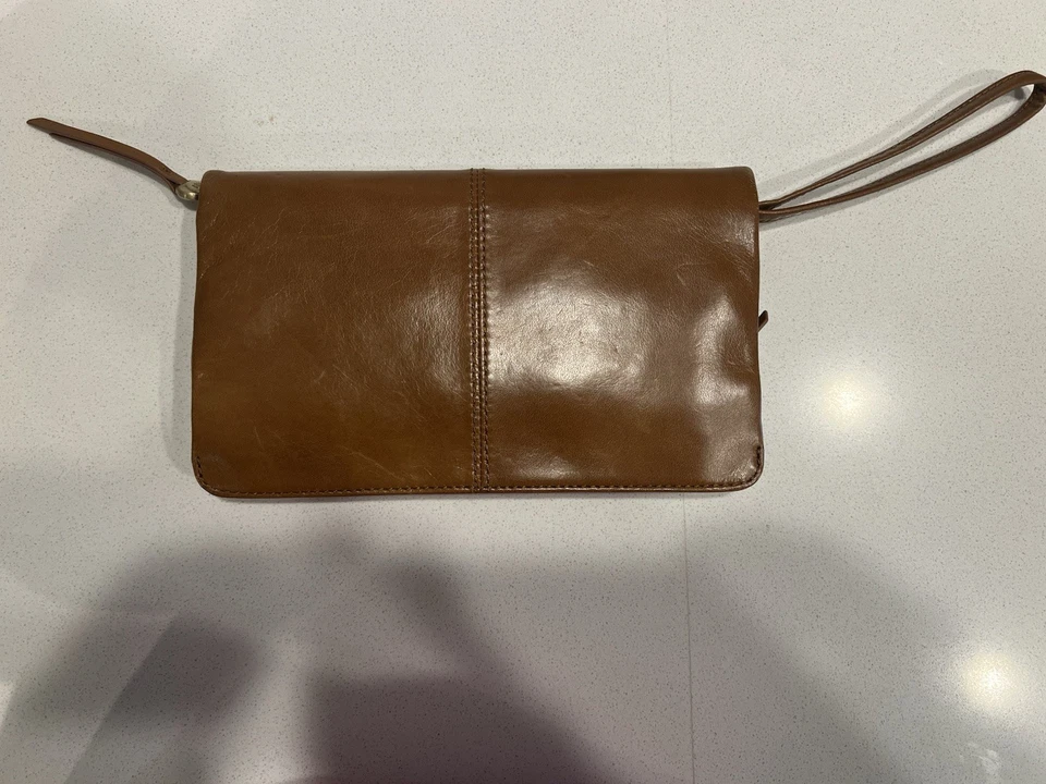 HOBO INTERNATIONAL~EVOLVE~Vintage Leather Bi-Fold ZIP Clutch Wallet - Image 2 of 4