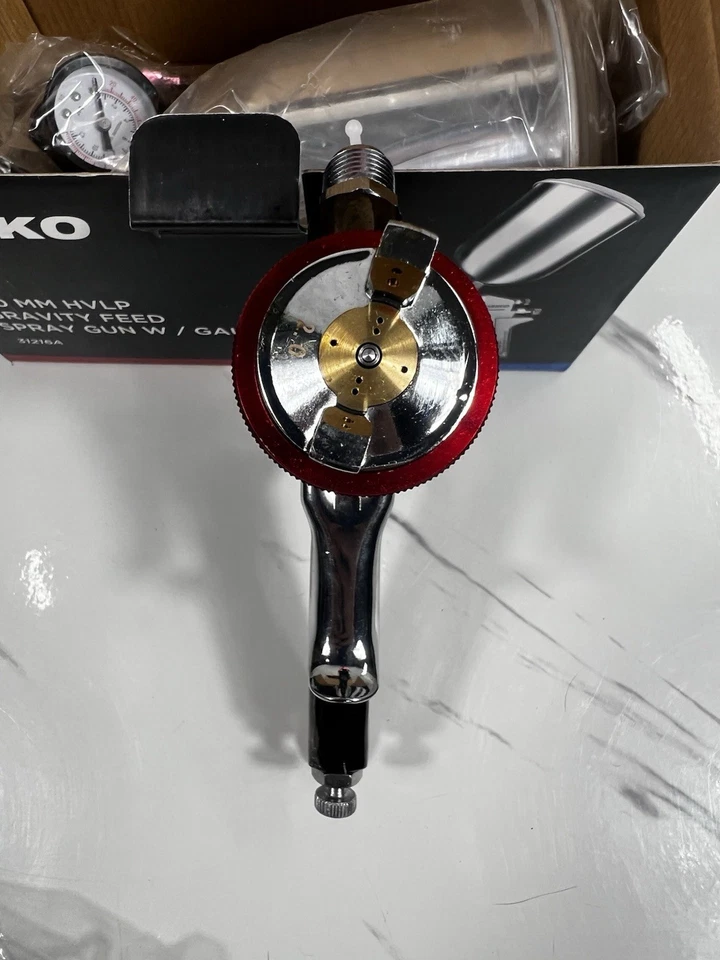Pistola de pintura en aerosol de aire Neiko 31216A HVLP alimentación por gravedad boquilla de 2,0 mm tapa 600 CC NUEVA Foto 3 de 4