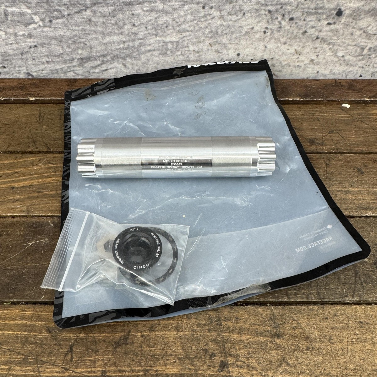 Race Face MTB XC Spindle Kit 136mm 30mm Cinch RF136 Silver BSA