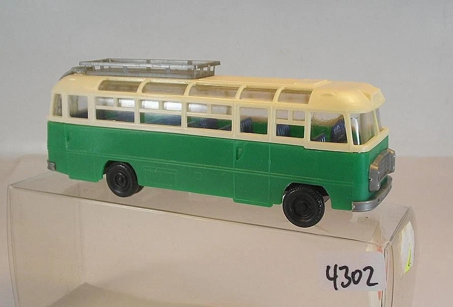 Mini Car 1/87 Nr. 1082/83 Ikarus 31/311 Omnibus Reisebus grün/beige OVP #4302