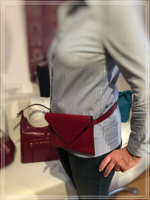 Leder Handtasche Becky Mit Gurtel In Bordeaux Von Maxima Aus Mailand In Italien Ebay