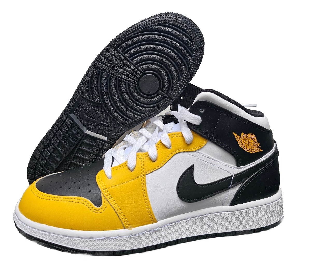 シューズ(女性用) NIKE AIR JORDAN 1 MID GS \"Black Yellow\" Nike Air Jordan 1 Mid (GS) White/Pollen-Black 554725-177