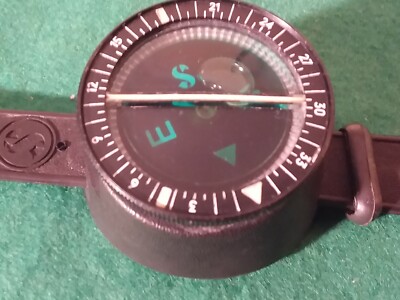 SCUBAPRO FS-2 bussola sub | quadrante è diviso in incrementi di 10